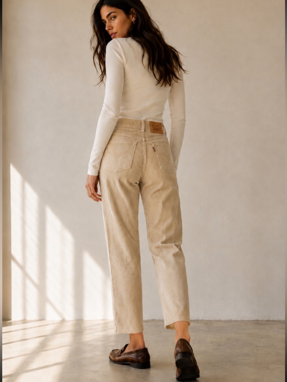 Levi’s Premium Ribcage Straight Ankle Wide Wale Corduroy Pants Cream Size 25
